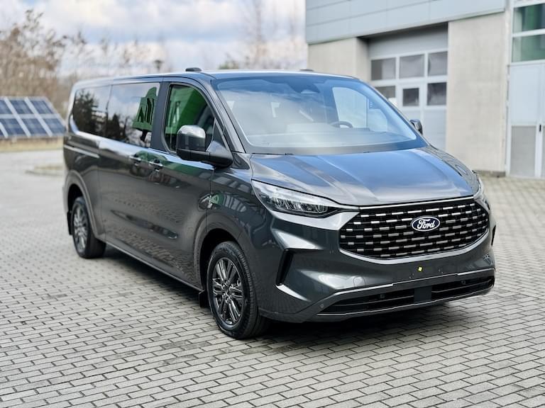 Ford Custom Independence